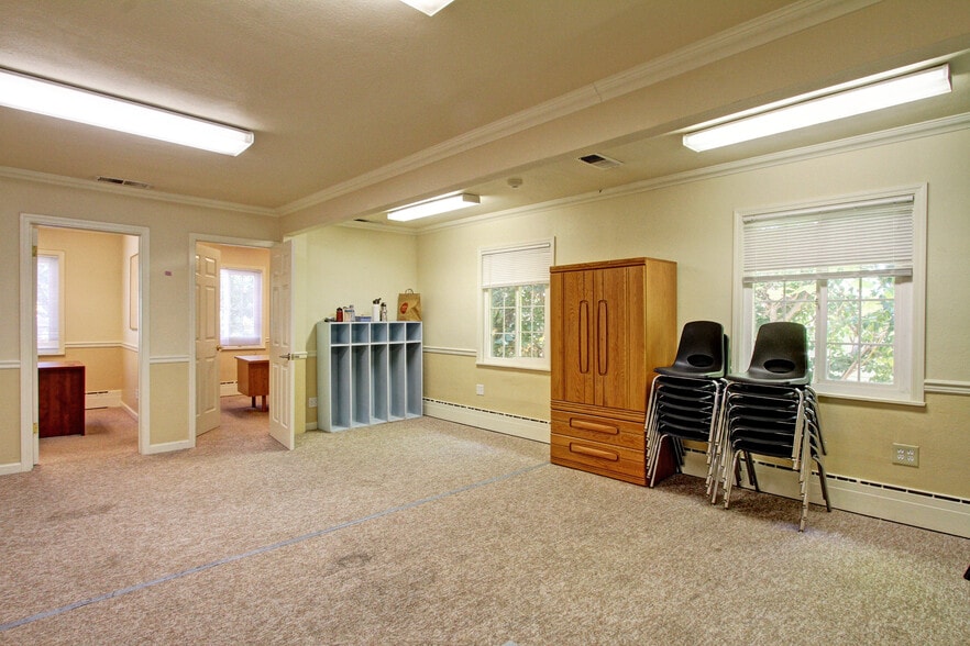 More Photos Of 714 W Main St, Grass Valley Office Residential For Sale