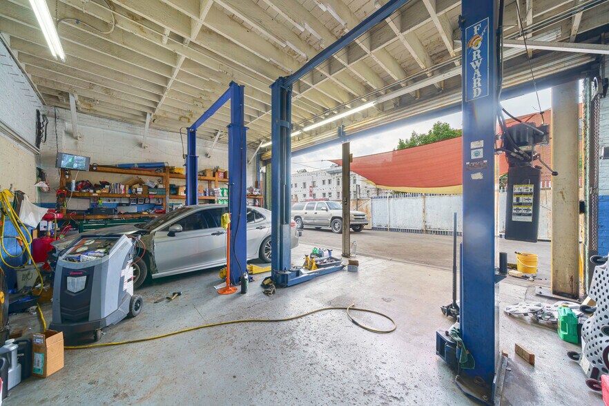 More Photos Of 1629 W 8th St, Los Angeles Auto Repair For Sale