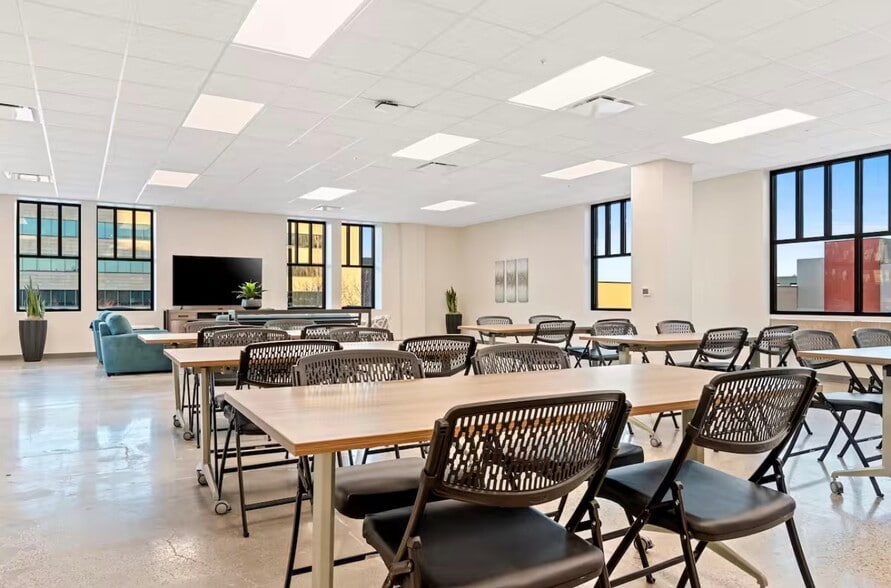More Photos Of 216 Northland Ave, Green Bay Apartments For Sale