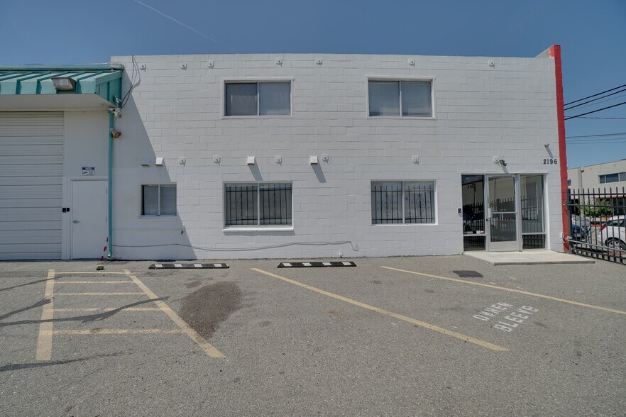 More Photos Of 2196 American Ave, Hayward Warehouse For Lease
