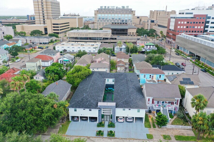 More Photos Of 912 Church St, Galveston Apartments For Sale