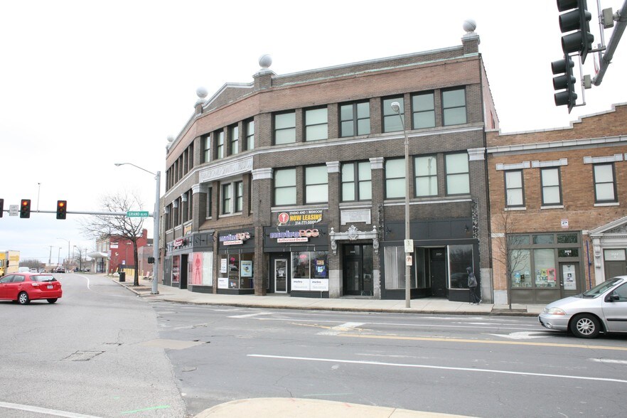 More Photos Of 3550-3552 Gravois Ave, Saint Louis Freestanding For Lease