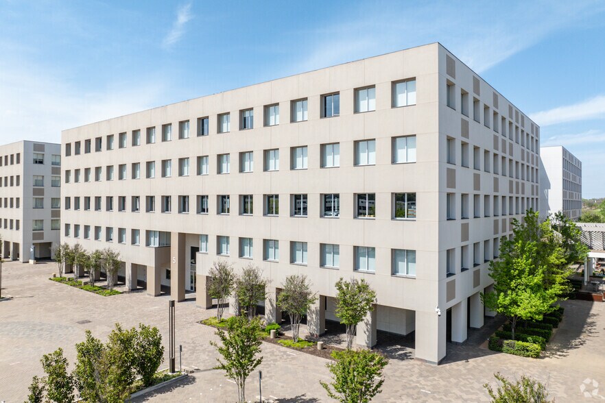 Primary Photo Of 1500 Solana Blvd, Westlake Office For Lease