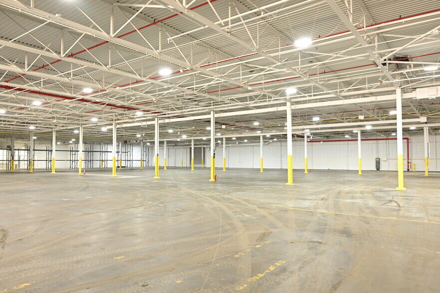 More Photos Of 1555 State Highway 75, Freeport Manufacturing For Lease