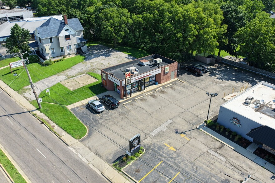More Photos Of , Aurora General Retail For Sale