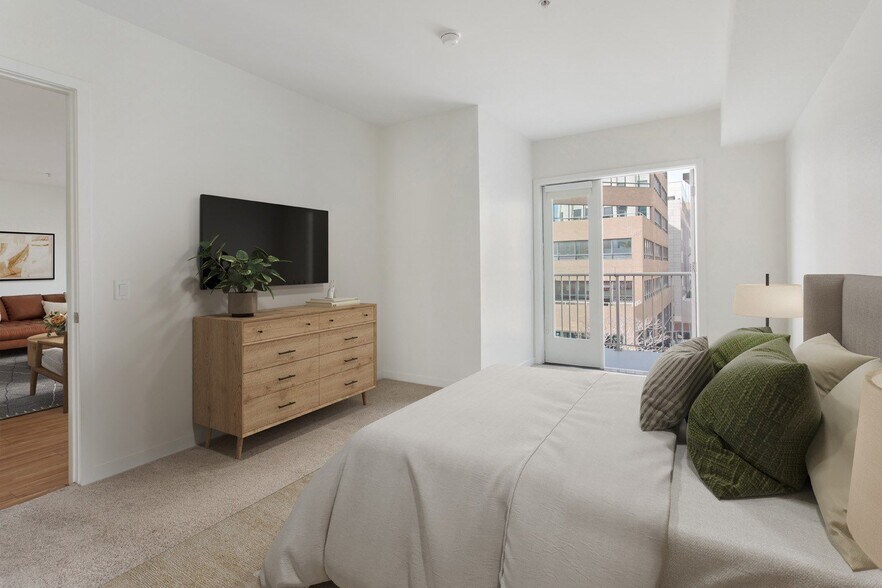 More Photos Of 214 Santa Monica Blvd, Santa Monica Apartments For Lease