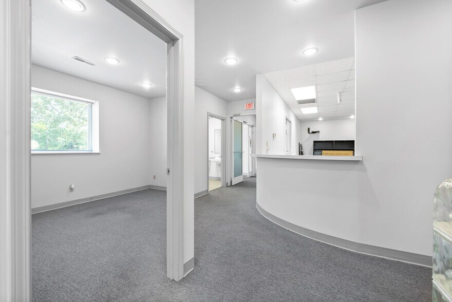 More Photos Of 311 W 9th St, Hopkinsville Medical For Lease