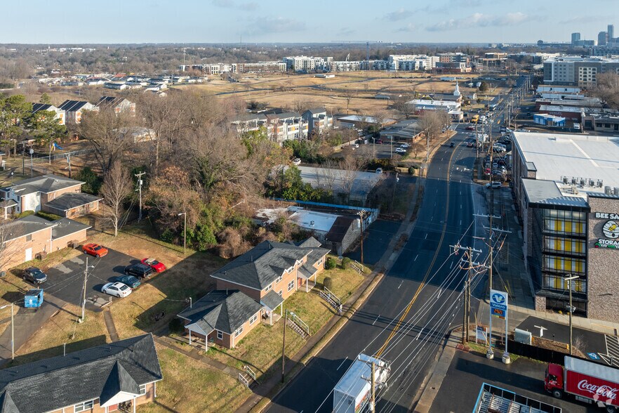 More Photos Of 2640 S Tryon St, Charlotte Office For Sale