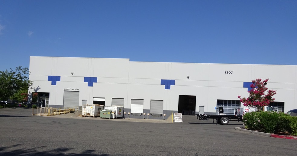 More Photos Of 815 Professor Ln, Sacramento Unknown For Lease