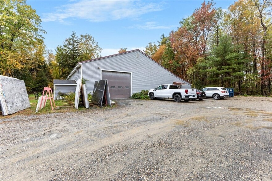 More Photos Of 155 Ushers Rd, Round Lake Warehouse For Sale