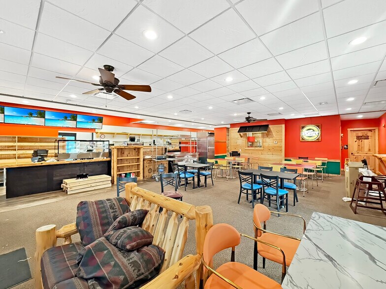 More Photos Of 910 E 2nd Ave, Indianola Restaurant For Sale
