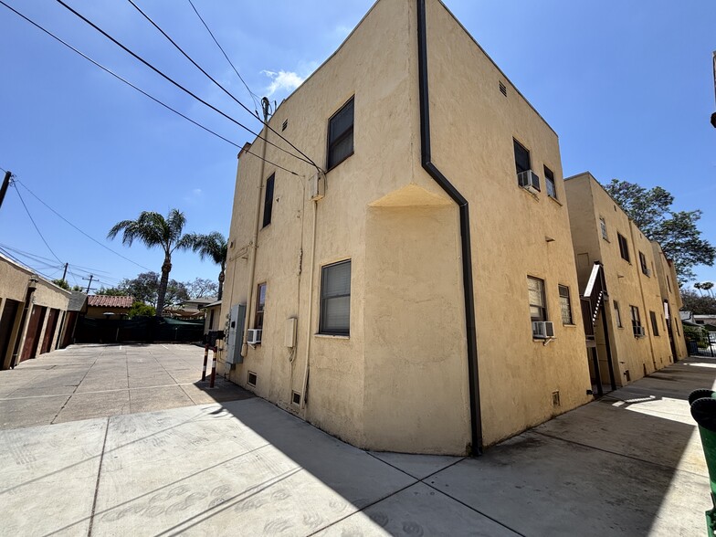 More Photos Of 921 N Lacy St, Santa Ana Apartments For Sale