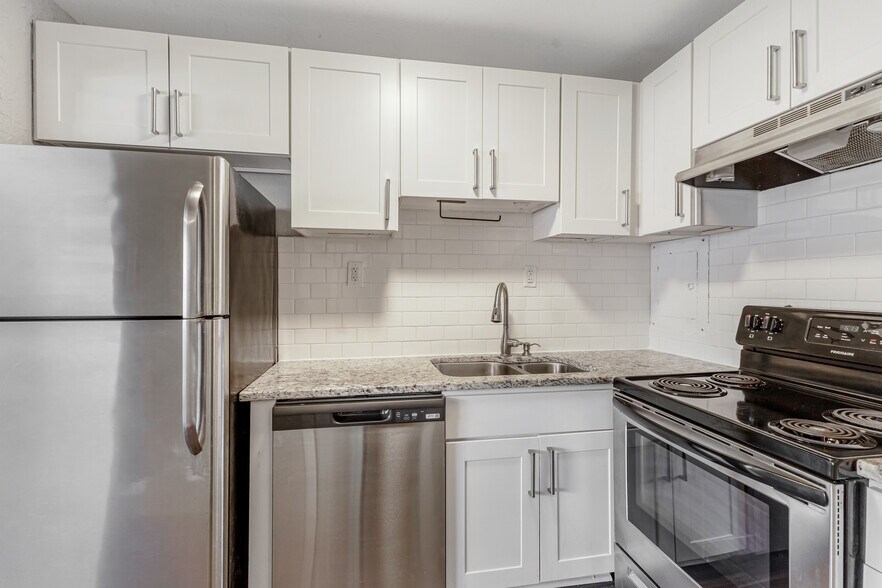More Photos Of 1405 S Lorenzo Ave, Tampa Apartments For Sale