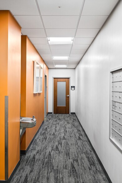 More Photos Of 7410 New La Grange Rd, Louisville Office For Lease