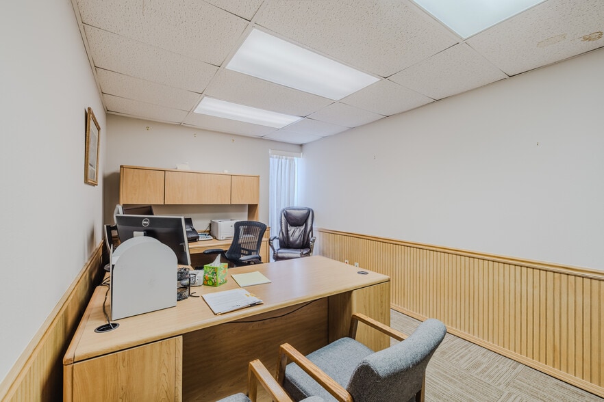 More Photos Of 975 5th St, Elko Office For Lease