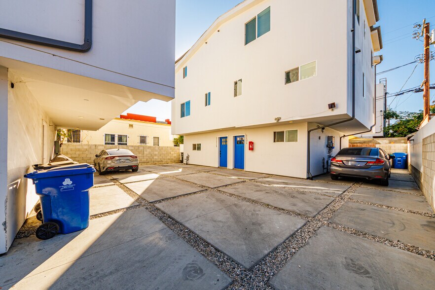More Photos Of 1121 N Berendo St, Los Angeles Multifamily For Sale