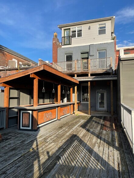 More Photos Of 212 N Main St, Saint Charles Restaurant For Lease