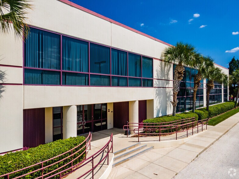 More Photos Of 7935 114th Ave, Largo Unknown For Lease