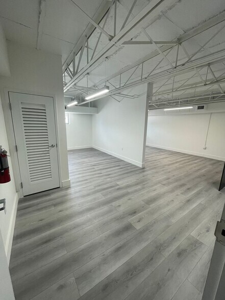 More Photos Of 777 NE 125th St, North Miami Storefront For Lease