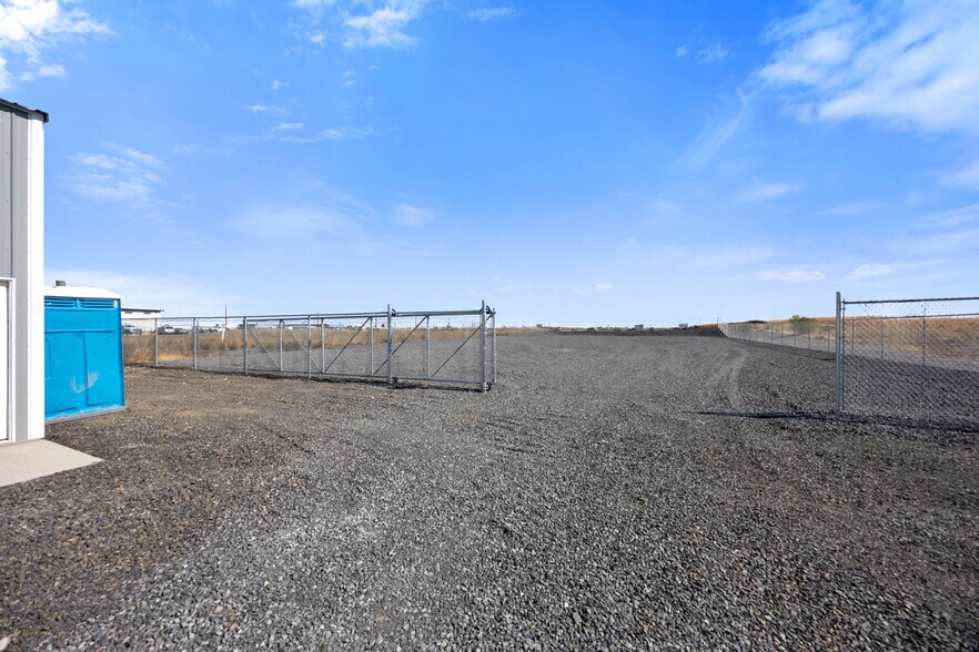 More Photos Of 221 Hamilton Rd, Moses Lake Warehouse For Lease