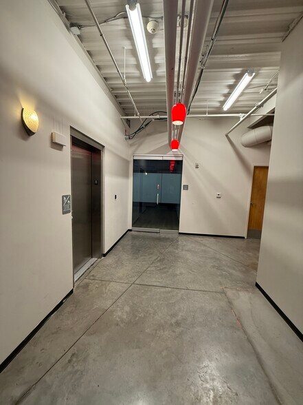 More Photos Of 11339 S 700 E, Sandy Office For Sale