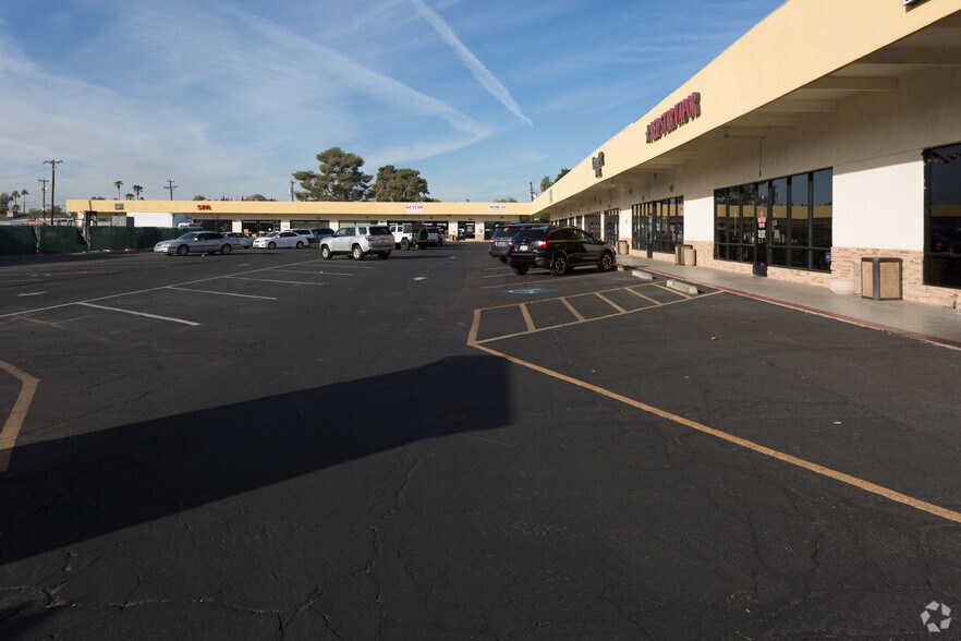More Photos Of 2200 N Scottsdale Rd, Scottsdale Freestanding For Lease