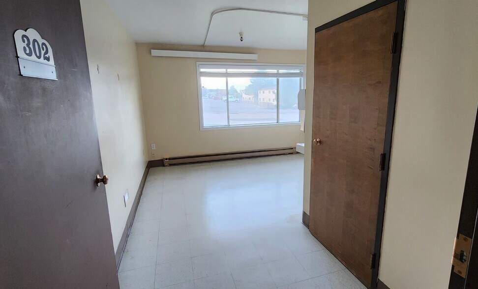 More Photos Of 1500 Avenue G, Ely Specialty For Sale