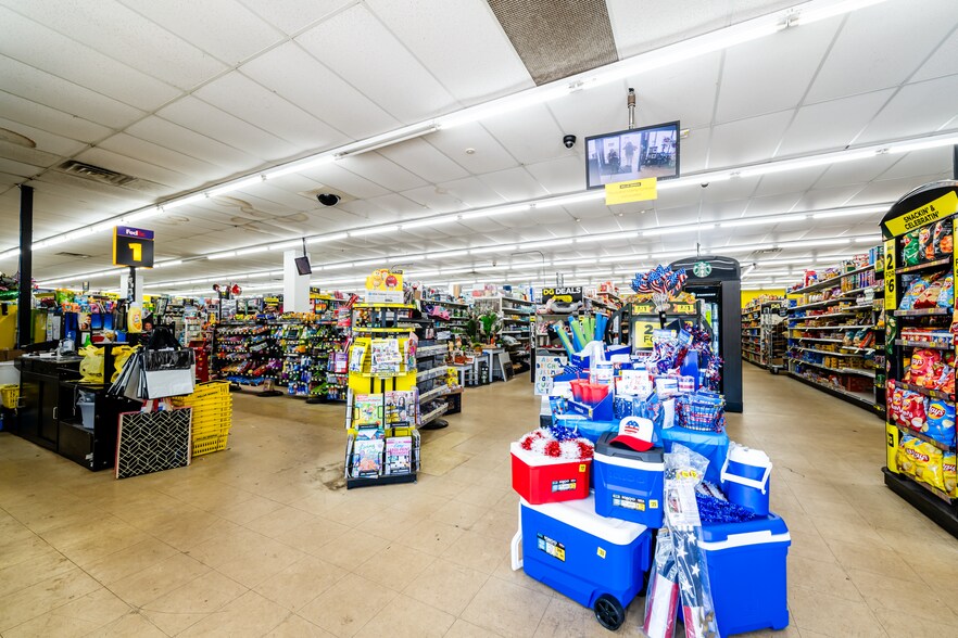 More Photos Of 410 N 2nd St, Niles General Retail For Sale