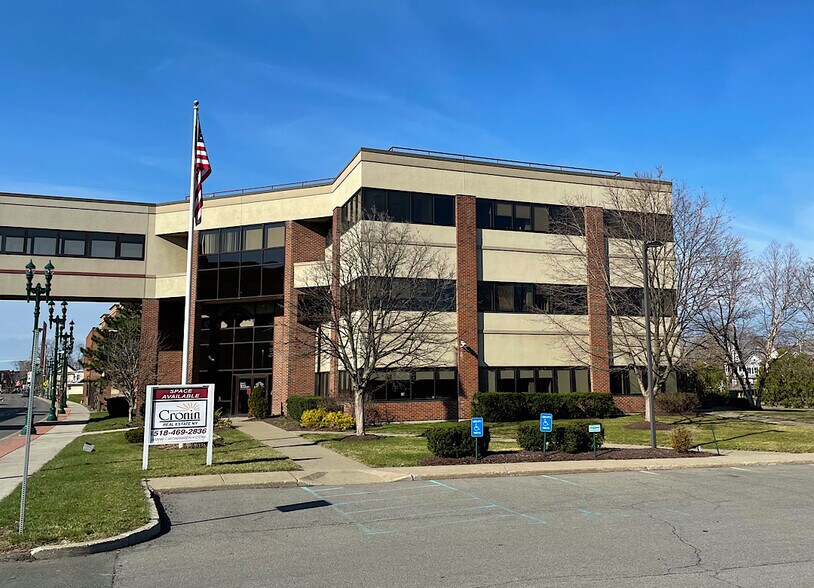 More Photos Of 1473 Erie Blvd, Schenectady Medical For Lease