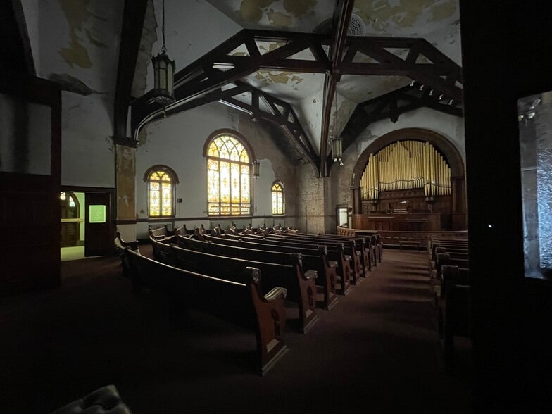 More Photos Of 486 S Graham St, Pittsburgh Religious Facility For Sale
