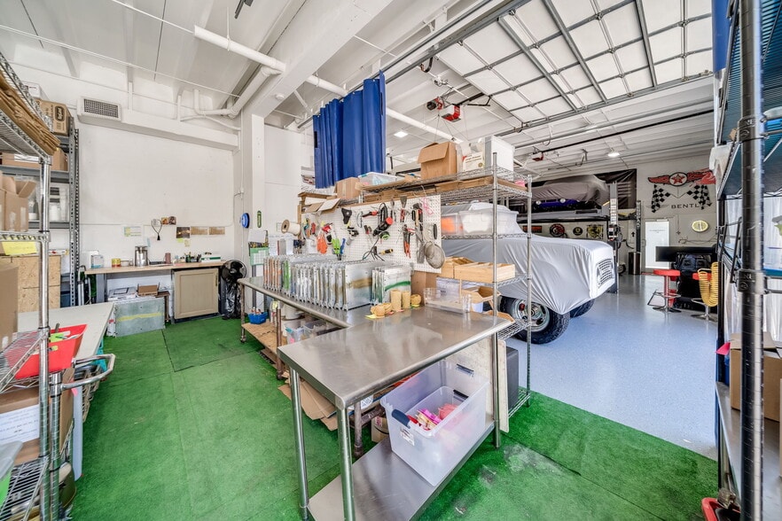 More Photos Of 234 NE 4th Ave, Delray Beach Warehouse For Sale