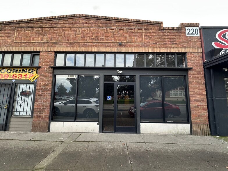 Primary Photo Of 218-220 W Harding Way, Stockton Storefront For Lease