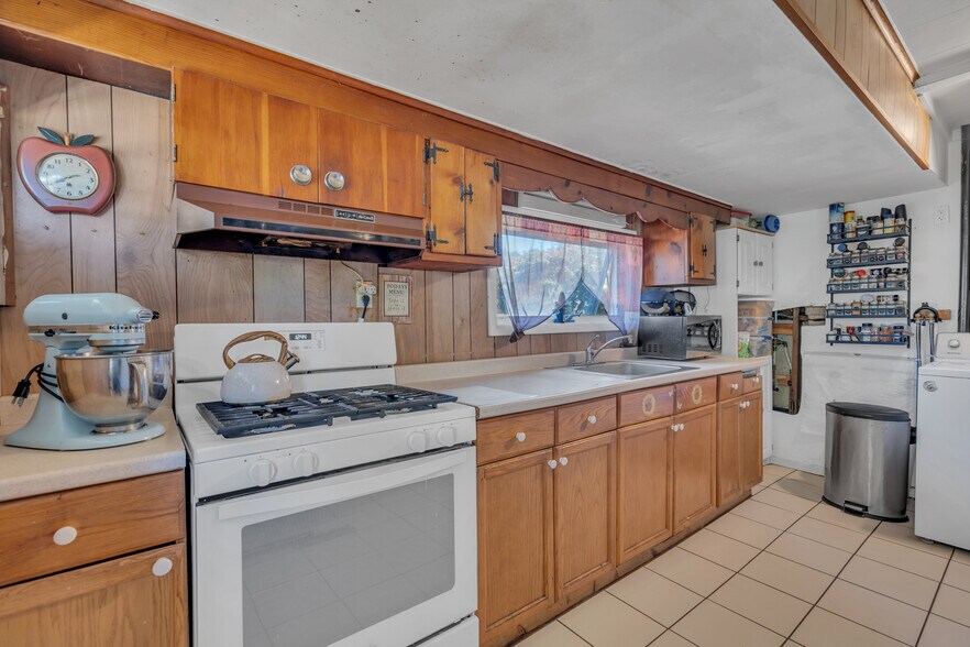 More Photos Of 387 Route 9, Eagleswood Township General Retail For Sale