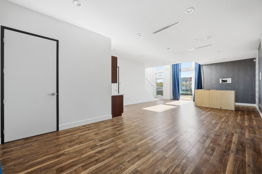 More Photos Of 7336 W Post Rd, Las Vegas Loft Creative Space For Lease