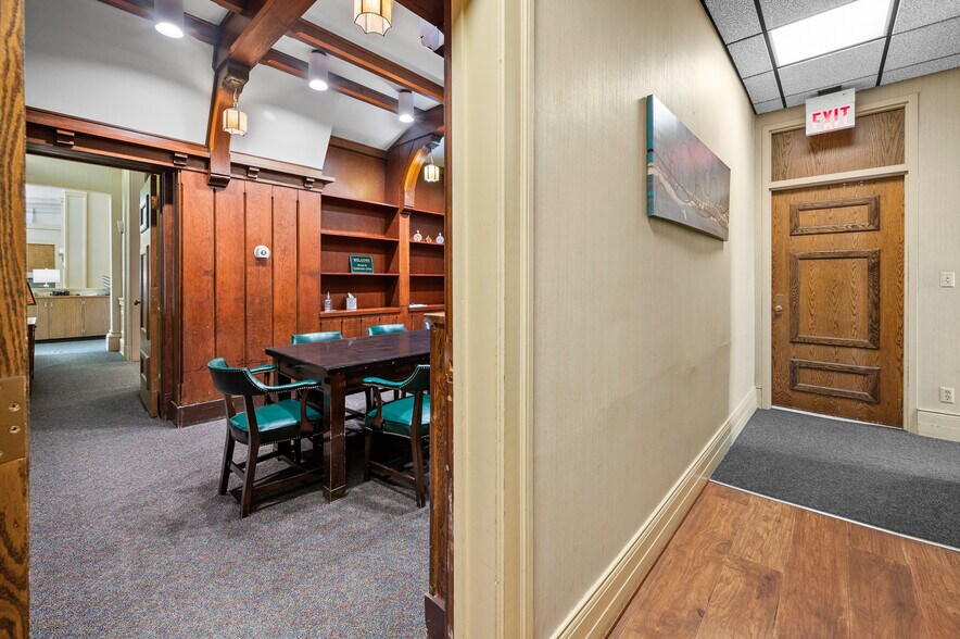 More Photos Of 24 W 6th Ave, Helena Office For Lease