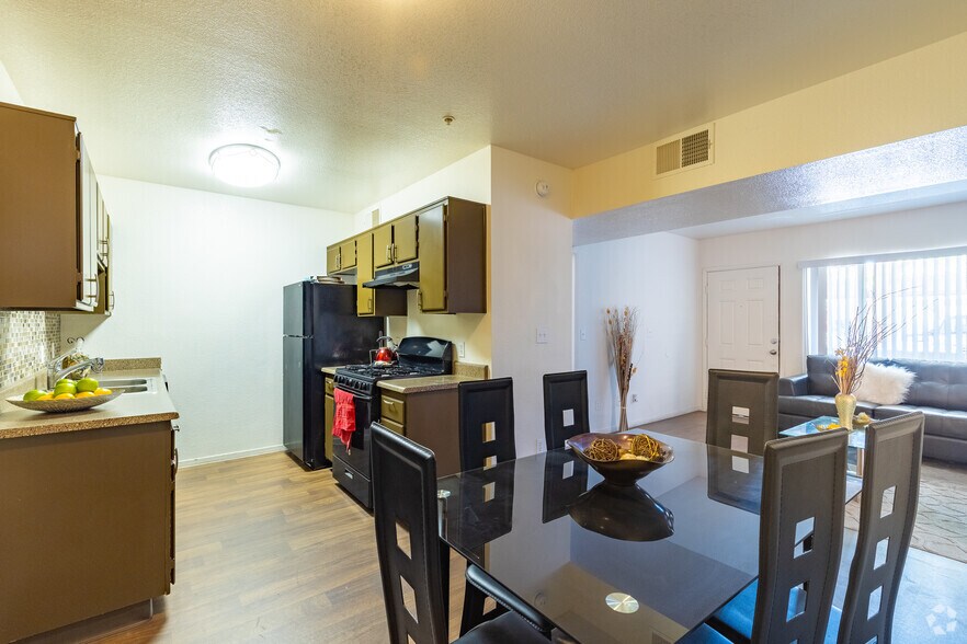 More Photos Of 2125 N Las Vegas Blvd, North Las Vegas Apartments For Lease