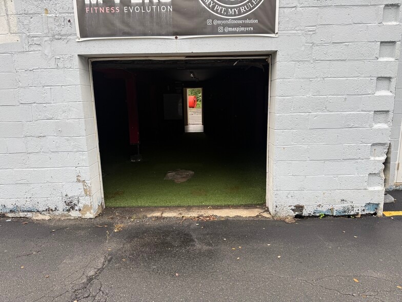 More Photos Of 216 Tingley Ln, Edison Warehouse For Lease