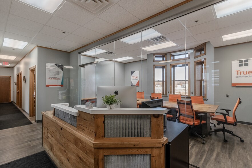 More Photos Of 112-142 S Riverfront Dr, Mankato Office For Lease