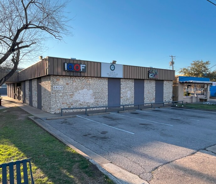 More Photos Of 6809 Guadalupe St, Austin Office For Sale