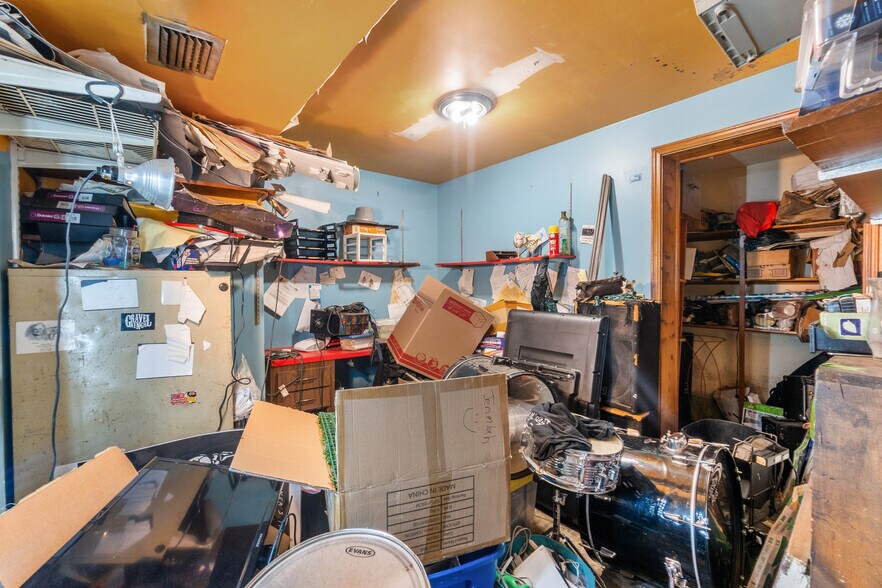 More Photos Of 10 Anastasia Blvd, Saint Augustine Bar For Lease