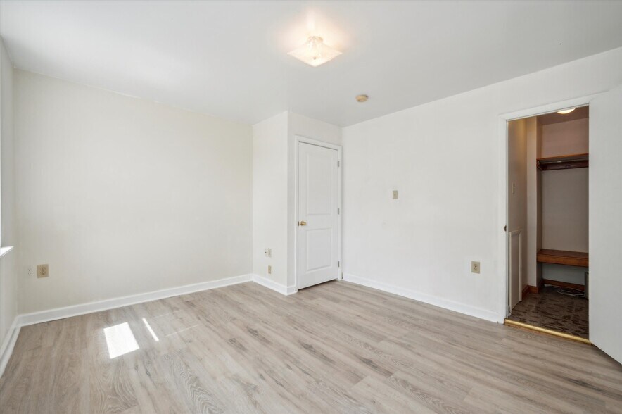 More Photos Of 2855 E Thompson St, Philadelphia Apartments For Sale
