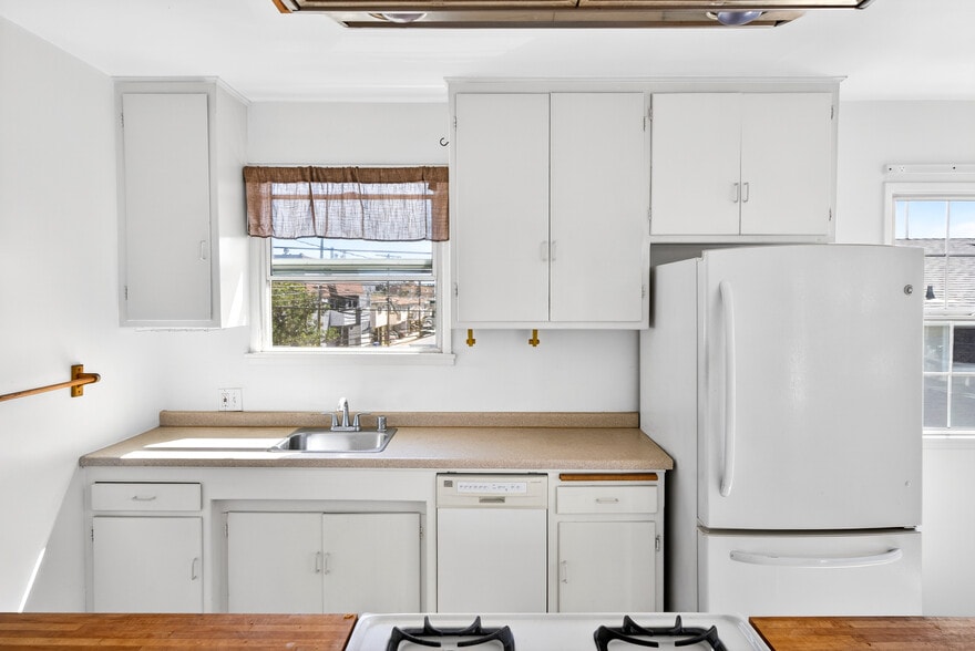 More Photos Of 3450 Vinton Ave, Los Angeles Apartments For Sale