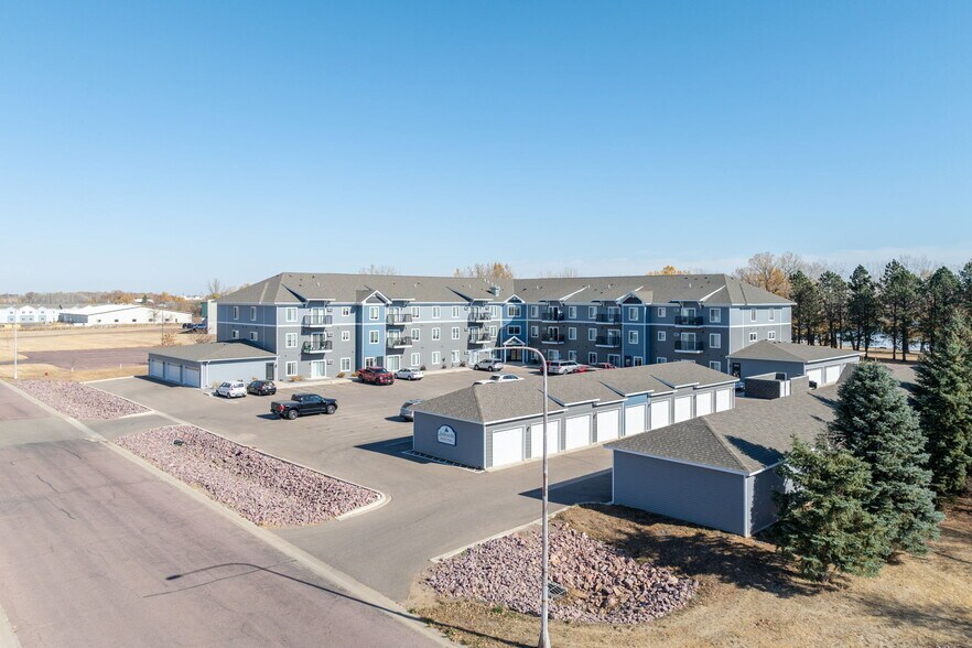 More Photos Of 1685 N Redding Ave, Windom Apartments For Sale