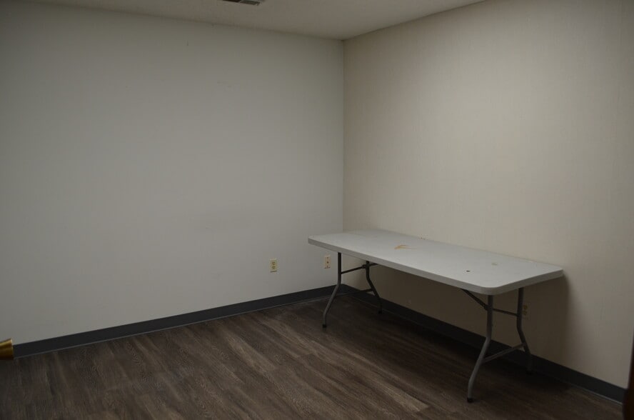 More Photos Of 623 Park Meadow Rd, Westerville Office For Lease