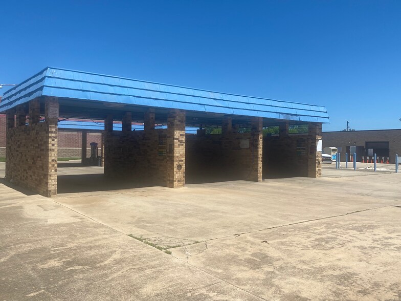 Primary Photo Of 521 Alegre Vista Dr, Denton Carwash For Sale