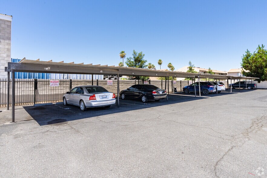 More Photos Of 3143 S H St, Bakersfield Apartments For Sale