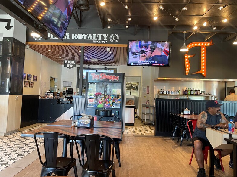 More Photos Of 102 Ward Ave, Patterson Fast Food For Sale