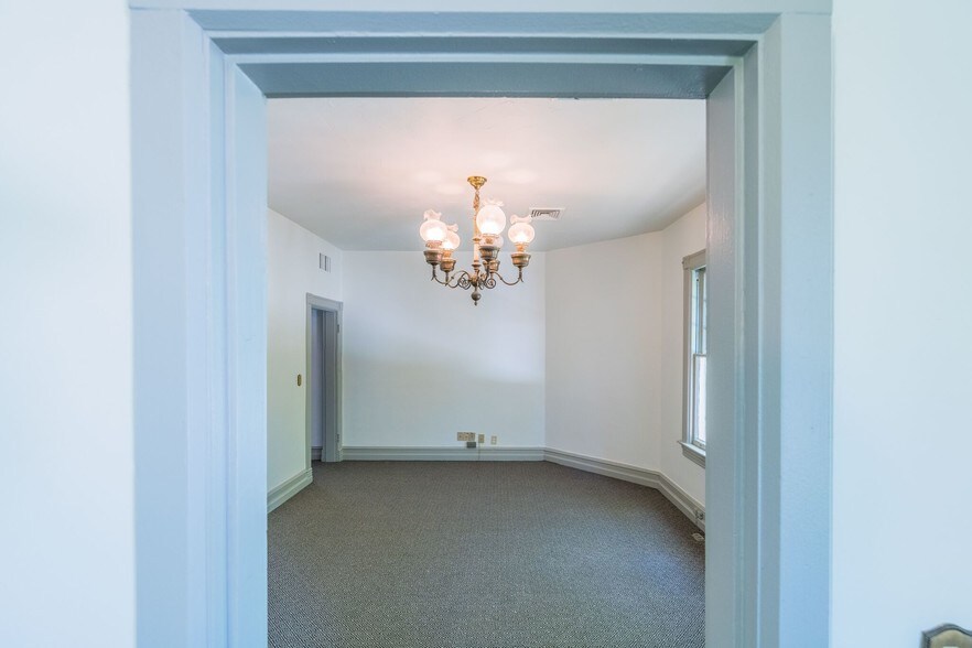 More Photos Of 1923 N Classen Blvd, Oklahoma City Office For Lease