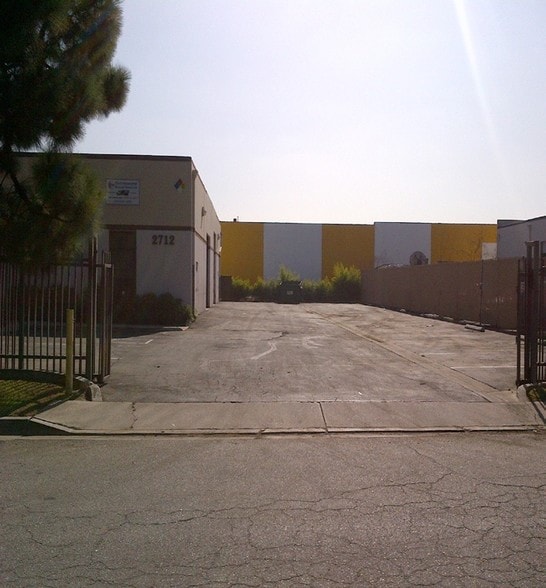 More Photos Of 2712 Seaboard Ln, Long Beach Warehouse For Sale