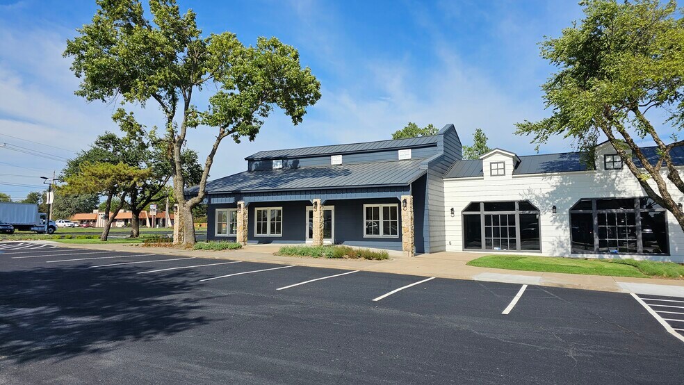 More Photos Of 5321 S Sheridan Rd, Tulsa Unknown For Lease